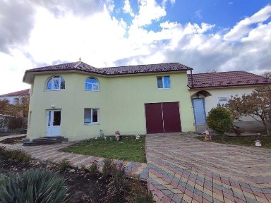 Оренда гарного і затишного будинку в м. Кіцмань