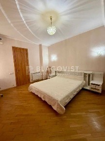 Продаж 3 к. Коновальця. Алмазова м. Печерська. 3 терассою