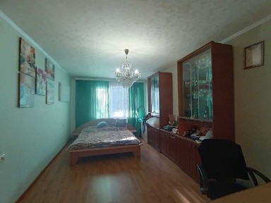 Продам просторную 3 кв в Одесской области (пгт Лиманское)