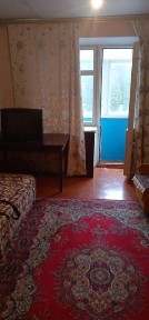 Двохкімнатна, 2 поверх (в. Попова 15/ Авіаторів 15)