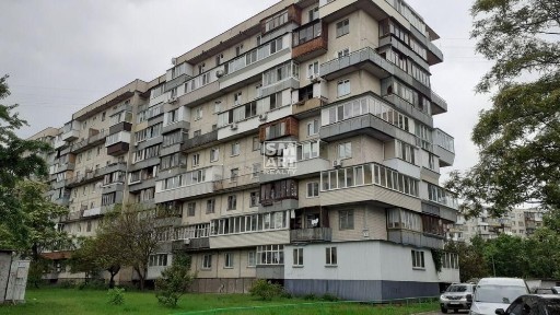 Здам 1-кімнатну біля ст. метро Чернігівська