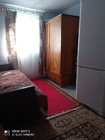 Продам будинок та 23 сотки землі в с. Довжок