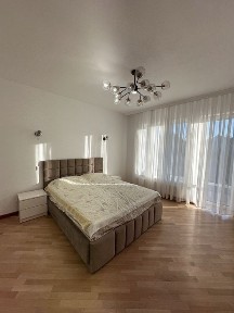 Оренда будинку з дизайнерським ремонтом