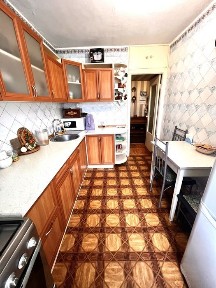 Київ, Святошинський, вулиця Депутатська 6