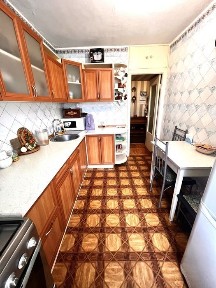 Київ, Святошинський, вулиця Депутатська 6