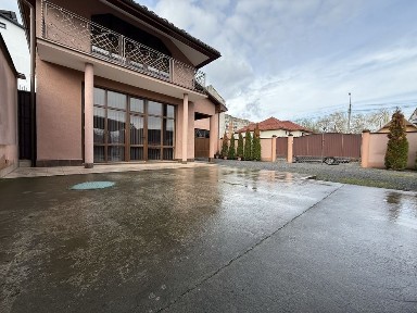 Продаж новенького будинку в Підгорянах