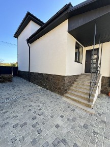 Продаж будинка