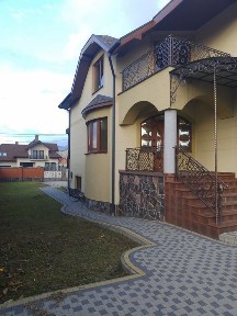 Продається сучасний будинок