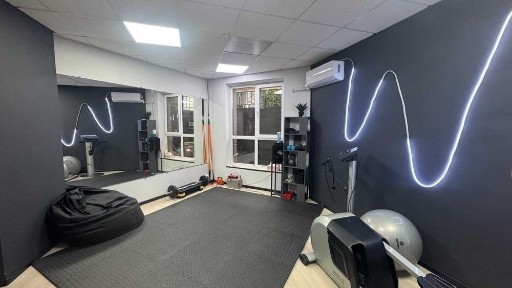 Комерційне приміщення з ремонтом та орендарями