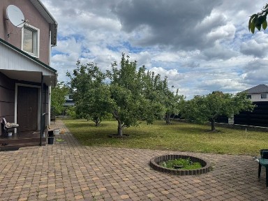 Продам будинок з підвалом, ремонтом та меблями біля Київського моря