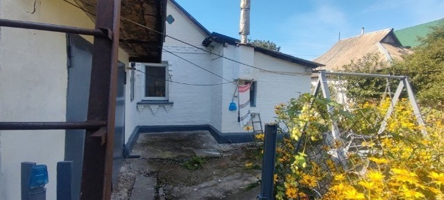 Продам частину будинку Залізничне селище