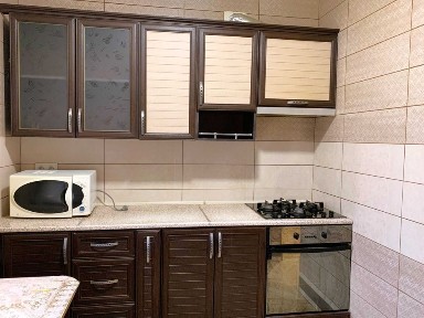 Центр Міста. Сталінка. З Ремонтом. Окремі Кімнати. Гарний Вид на Парк.