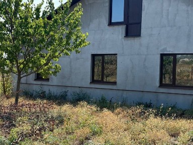 Будинок у с. Дачне