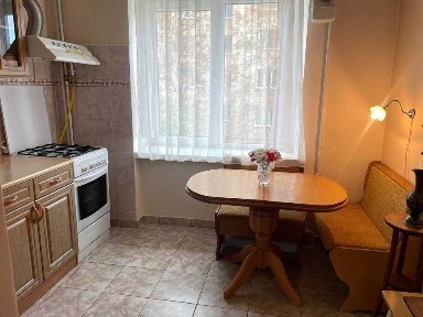 Продаж 2-кімнатної квартири, вул. Карнаухова