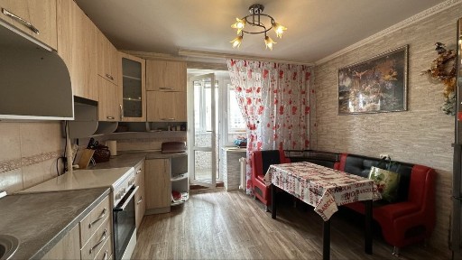 Здається 2кім квартира на Корбутівці