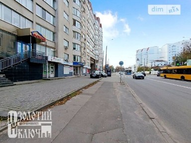 Свободи вулиця, район Центр, Хмельницький, вул. Свободи 19, десятиповерхова будівля • ID 33621495