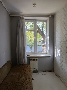 Продаж квартири в будинку по вул. Миру