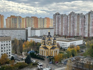 Київ, Оболонський, вулиця Юрія Кондратюка 7