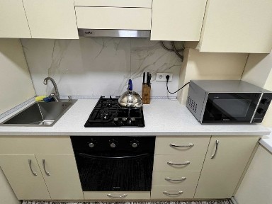 Здається 3 кімнатна в центрі з індивідуальним опаленням вул. Сорохтея