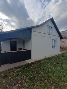 Продається компактний житловий будинок з ремонтом