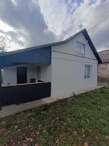 Продається компактний житловий будинок з ремонтом