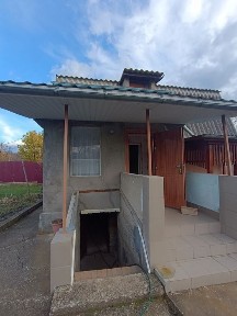 Продається дачний будинок