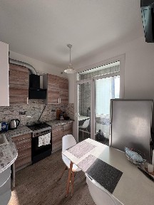 Киев, Академика Писаржевского ул., 8