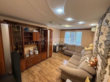 Продам 2 кім. кв Індустр. р-н Роганський ж/м