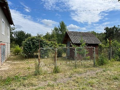 Продам будинок в дачному масиві.