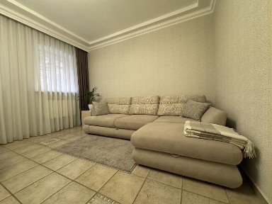 Здається будинок в центр, вул. Короленко