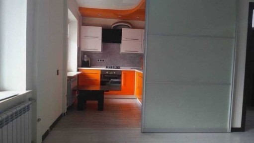 Оренда 1 кiм квартири вул. Богатирська 8. Є Газ, опалення.