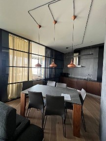 Дизайнерська трикімнатна Євгена Коновальця 26а ЖК 