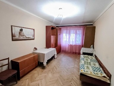 Недорога 1-к біля Дарницької площі