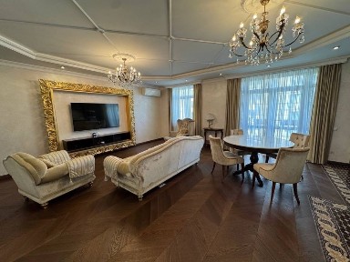 БЕЗ%Розкішні 3-к. апартаменти (150м2) в серці Подолу! Щекавицька 30/39