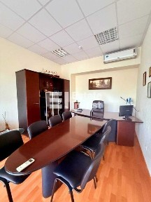 Оренда офісу біля метро Лівобережна