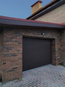 Великий будинок з сауною та фруктовим садом