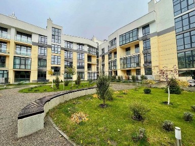 Киев, Богатырская ул., 32