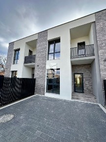 Продажа якісного котеджа по вул Загрська! Набережна 5 хв! Ужгород