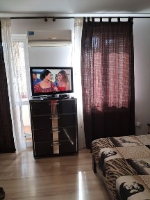 У самому центрі Одеси на вул. Буніна біля Дерибасівській довгостроково