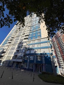 Продам 2 комнатную квартиру на пр-те Гагарина