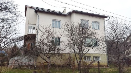 Продається житловий будинок по вул. Парковій в м. Калуш