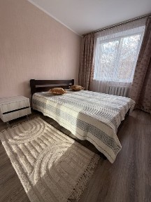 Оренда 2х кімнатна квартира на Червоної Калини