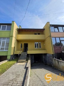 Продаж будинку, Конопниця