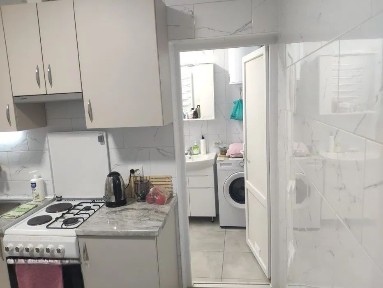 Продається 1 кімнатна квартира з євроремонтом в центрі міста