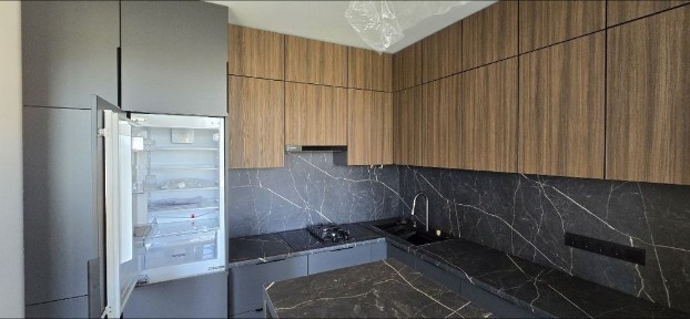 Новобудова з ремонтом та меблями.