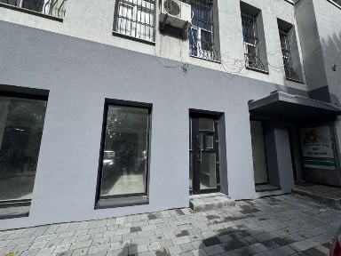 Продаж магазину і. Мазепи 170м. кв. ц. 250000у. р.