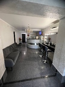 Продаж Приміщення по червоній лінії ( наразі діючий салон краси )