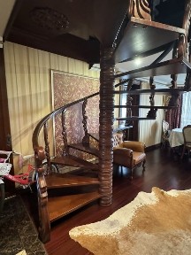 Продається дворівнева квартира по бульвару Шевченка.