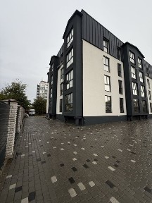 Продаж 2х кімн. квартири у клубному будинку по вул. Різдвяній