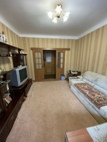 Продам 2-х ком квартиру с автономкой в центр- городском районе.